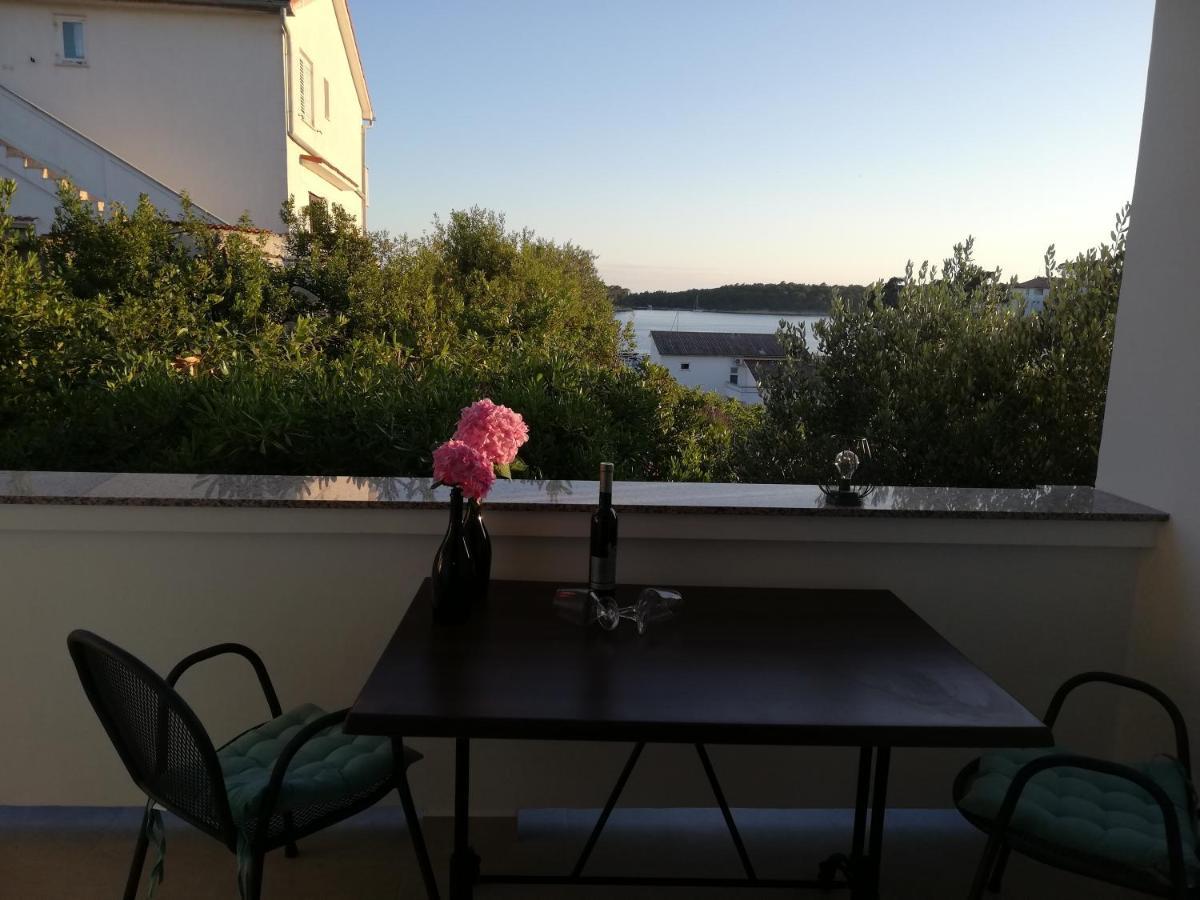 Riviera Rooms And Apartments Palit 외부 사진