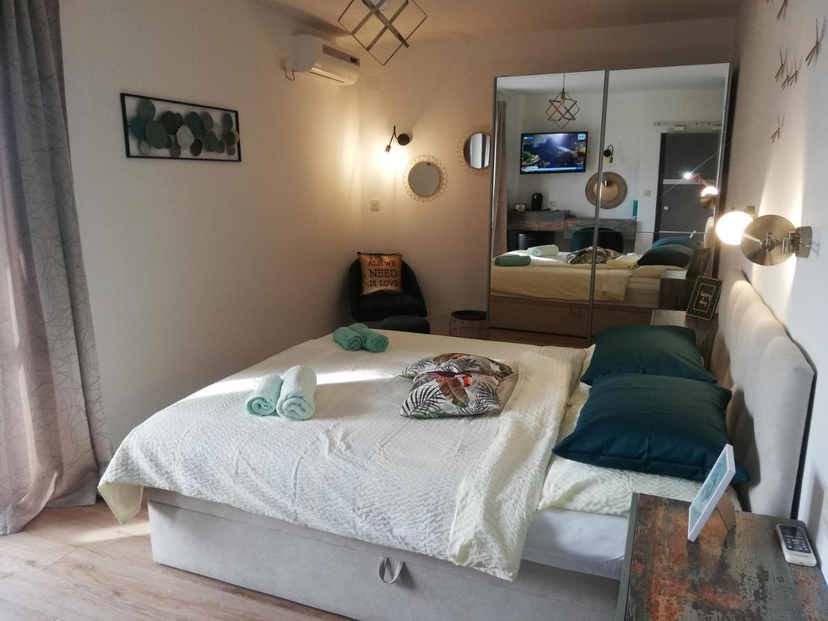 Riviera Rooms And Apartments Palit 외부 사진