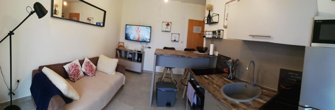 Riviera Rooms And Apartments Palit 외부 사진