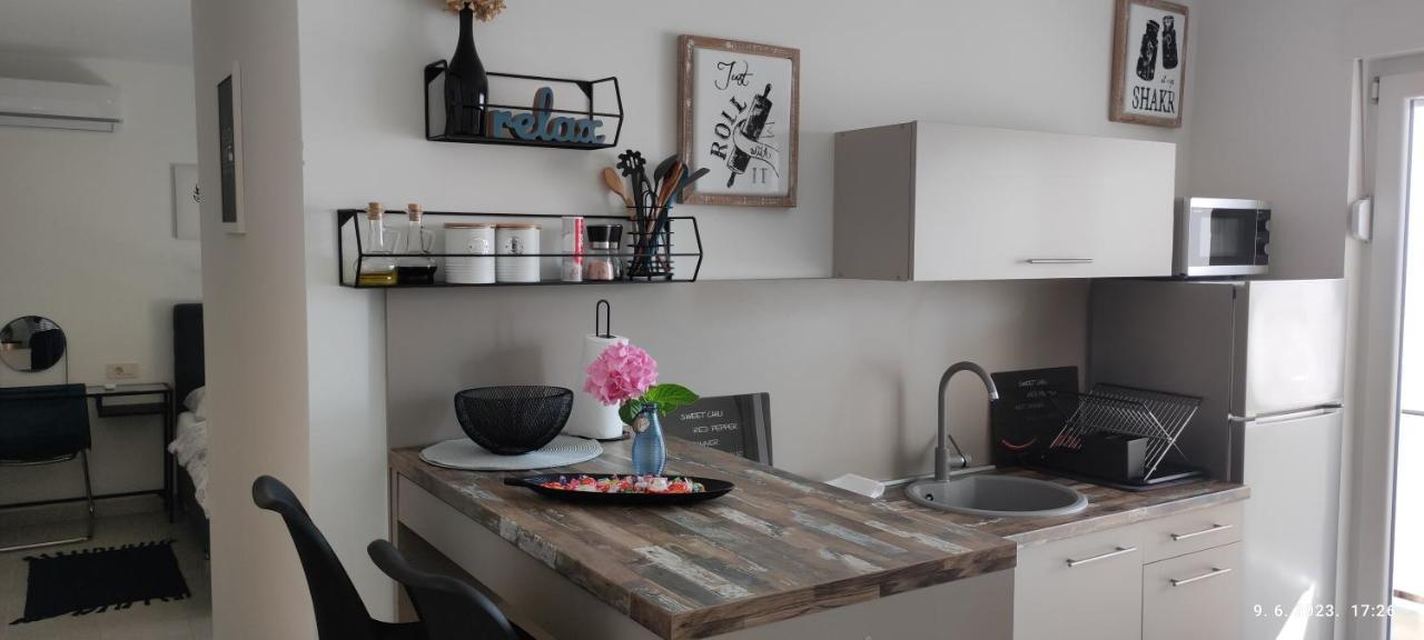 Riviera Rooms And Apartments Palit 외부 사진