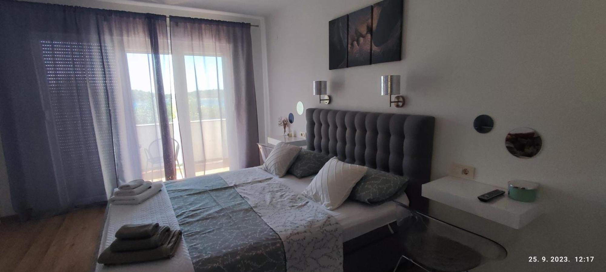 Riviera Rooms And Apartments Palit 외부 사진
